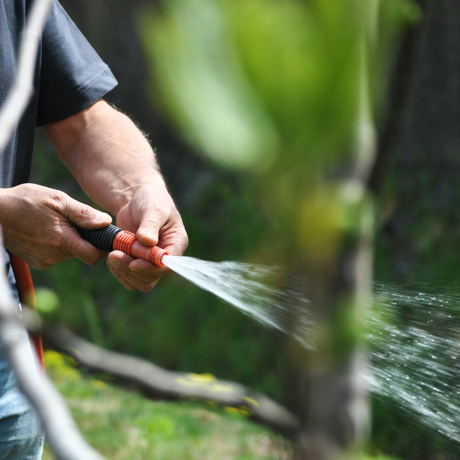 How to clean artificial grass